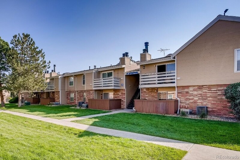 Primary Photo - 3320 S Ammons St