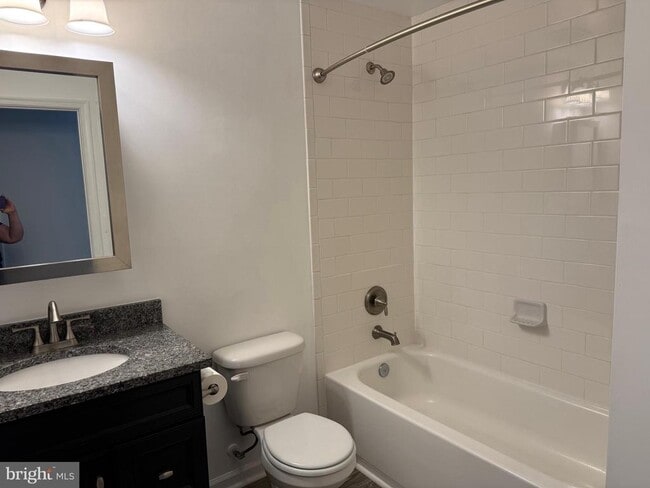 Building Photo - 845 Whispering Pine Cir