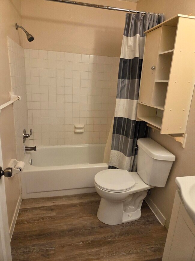 Building Photo - 7312 72nd Ln N