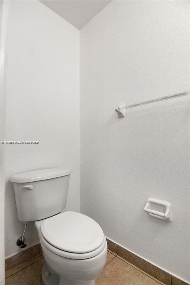 Building Photo - 10805 NW 89th Terrace