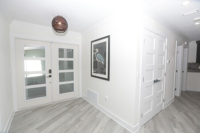 Building Photo - 8560 Heron Lagoon Cir