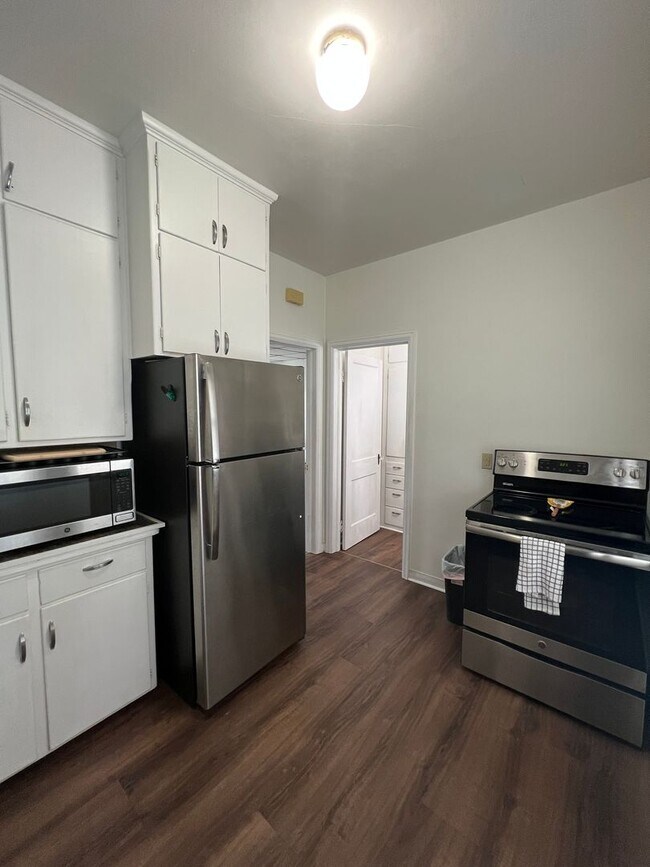 Building Photo - 1511 Oregon St