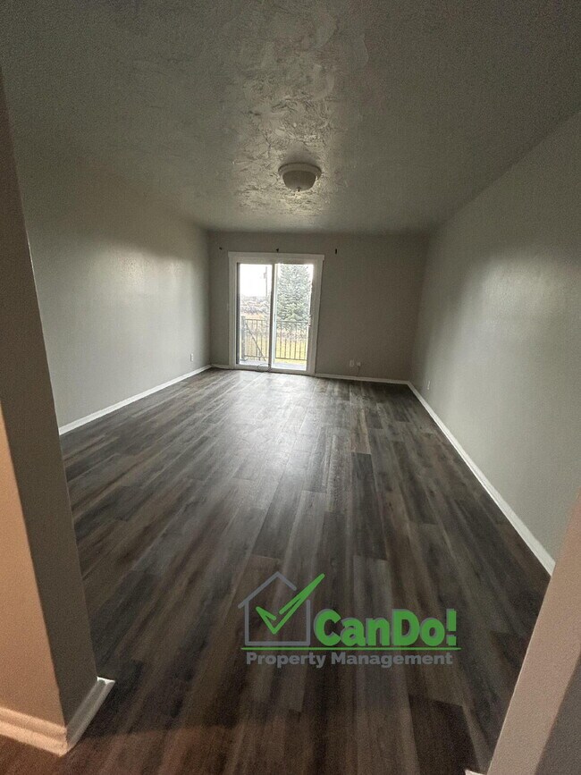 Building Photo - Fully remodeled 2 bedroom/1 bathroom apartment for rent in Blackfoot!