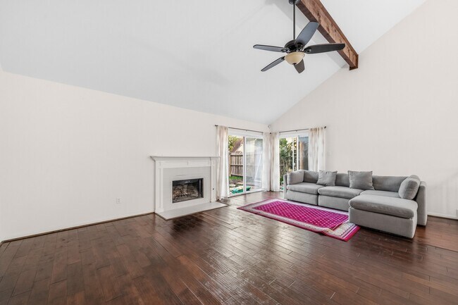 Building Photo - 13619 Braeswest Dr