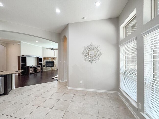 Building Photo - 4714 Western Brook Dr