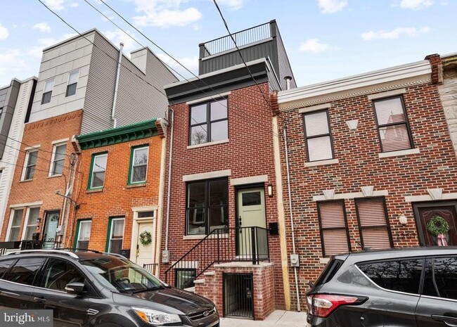 Building Photo - 2209 Montrose St