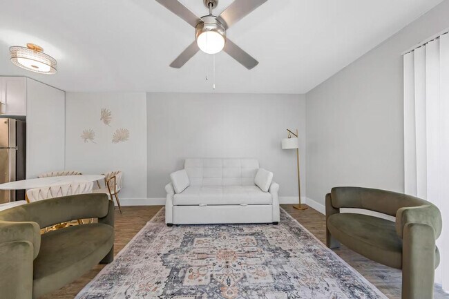 Building Photo - 4355 FL-60