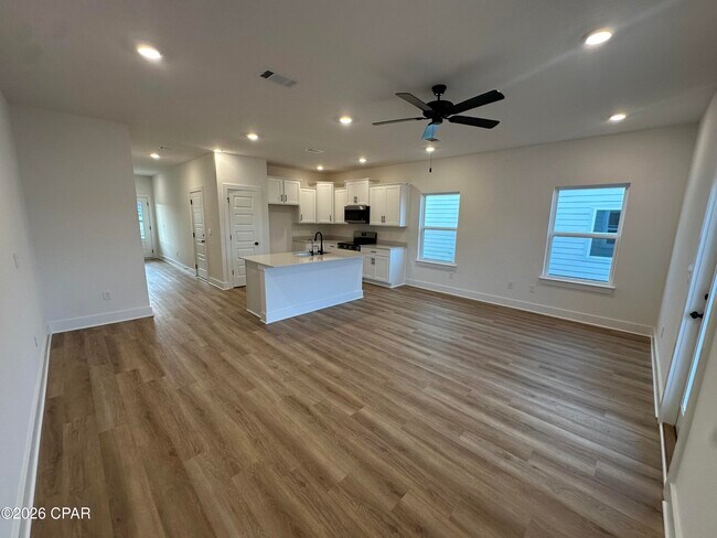 Building Photo - 274 Phillips Blf Ave