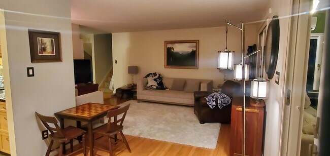 Building Photo - 5910 King James Dr