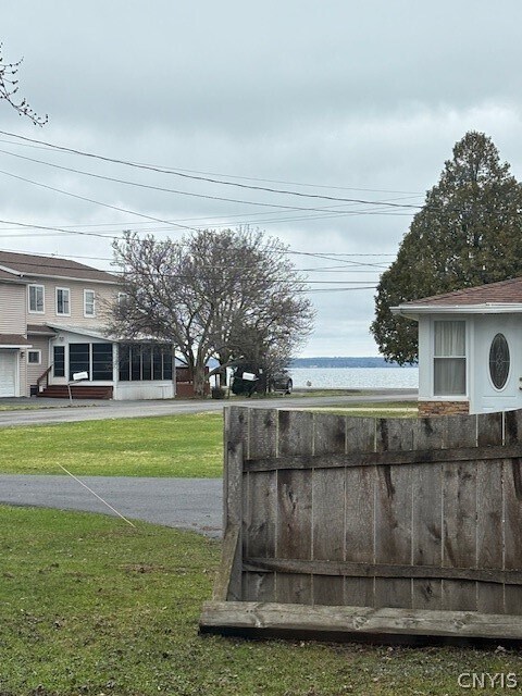 Building Photo - 7420 Mapleview Rd