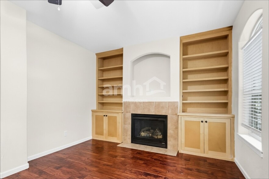 Building Photo - 5100 Balustrade Blvd SE