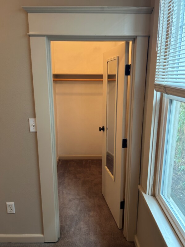 Building Photo - 3642 SE 27th Ave