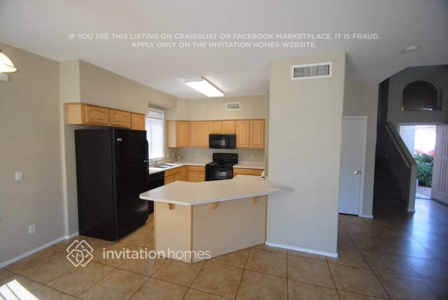 Building Photo - 606 W McRae Dr