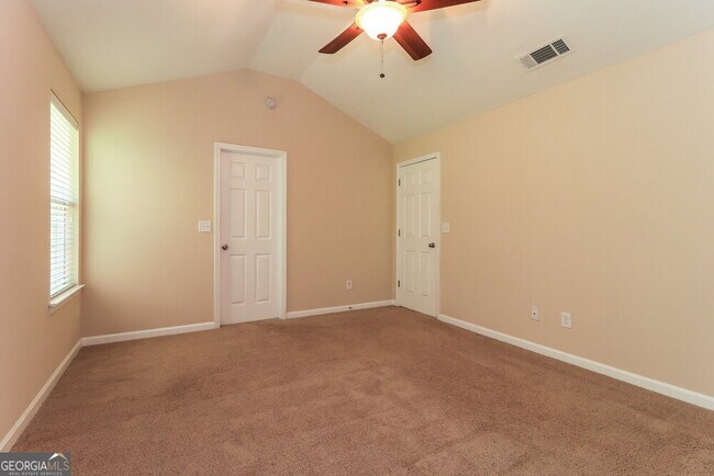 Building Photo - 347 Hidden Creek Ln