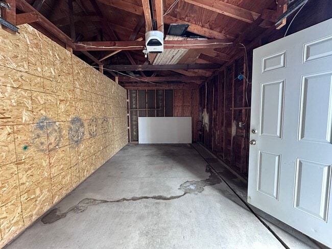Building Photo - 912 Mather St