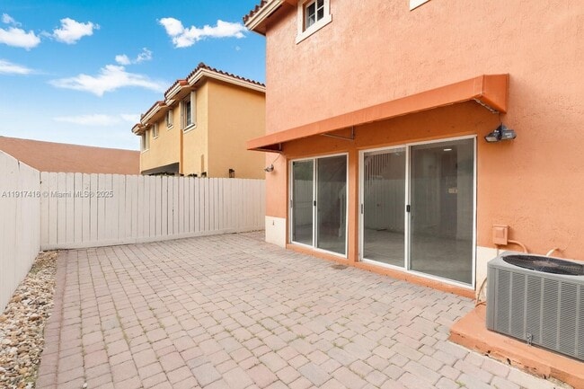 Building Photo - 9481 SW 78th Ave