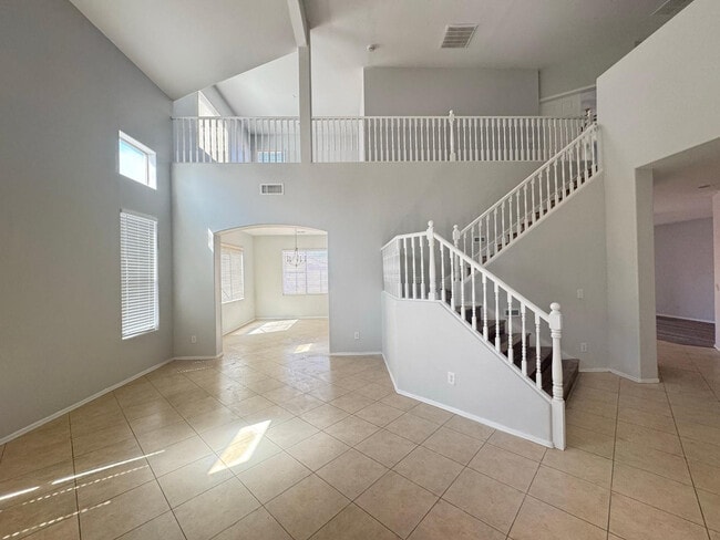Building Photo - 4610 W Dunbar Dr