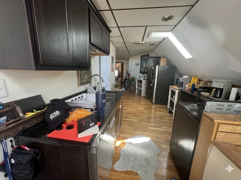 Building Photo - 2621 N Maryland Ave