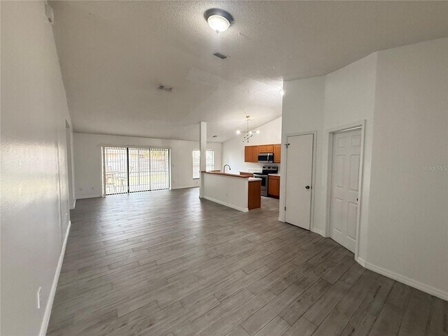 Building Photo - 3718 Linsbury St