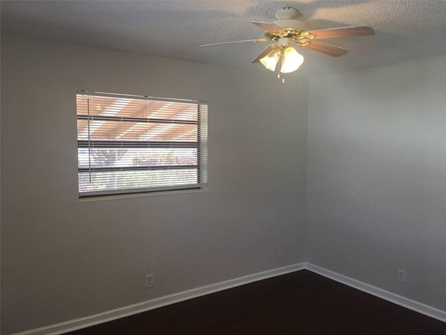 Building Photo - 720 N 66 Terrace