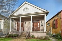 Building Photo - 2122 Valmont St