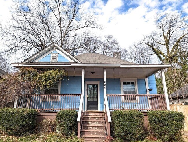 Primary Photo - 204 Adair Ave SE