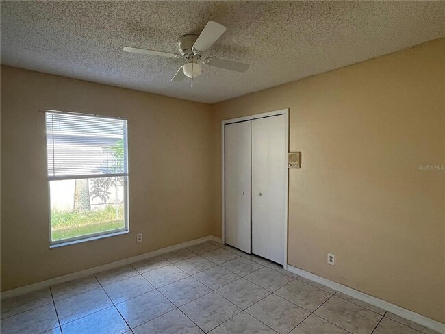 Building Photo - 2131 Rj Cir