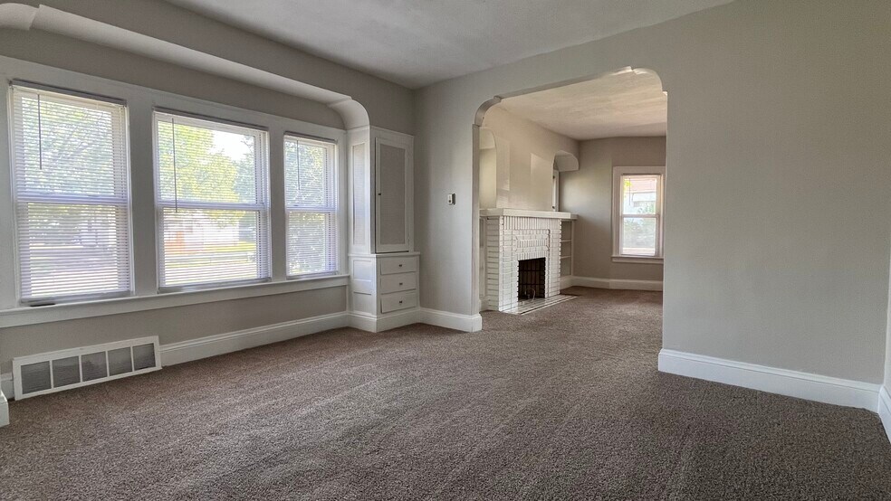 Large Dining near kitchen and Living room - 3252 E 142nd St