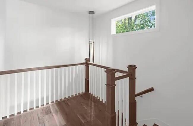 Building Photo - 2323 Carter Ave