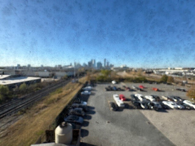 Building Photo - 806 Sampson St