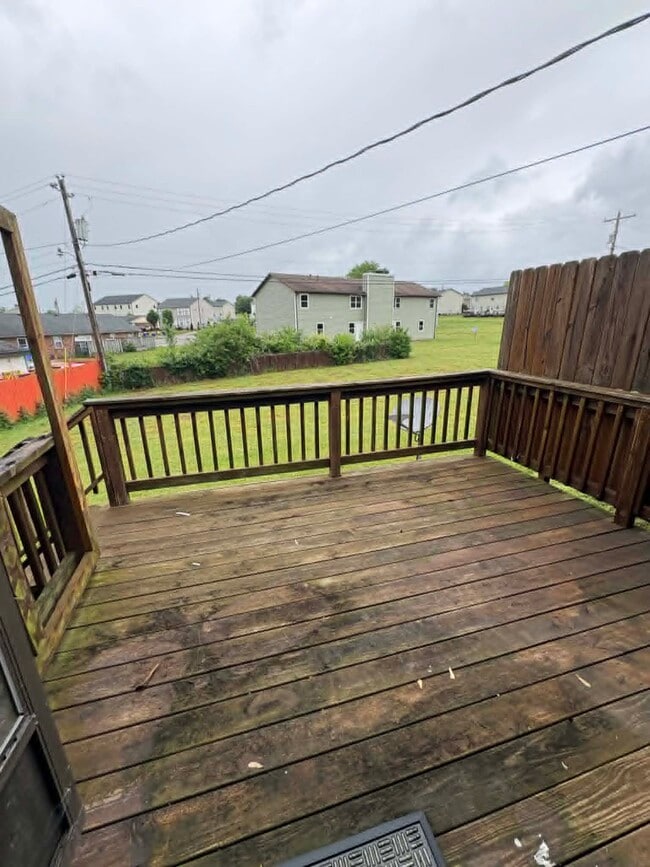 Building Photo - 2119 Rock Creek Dr