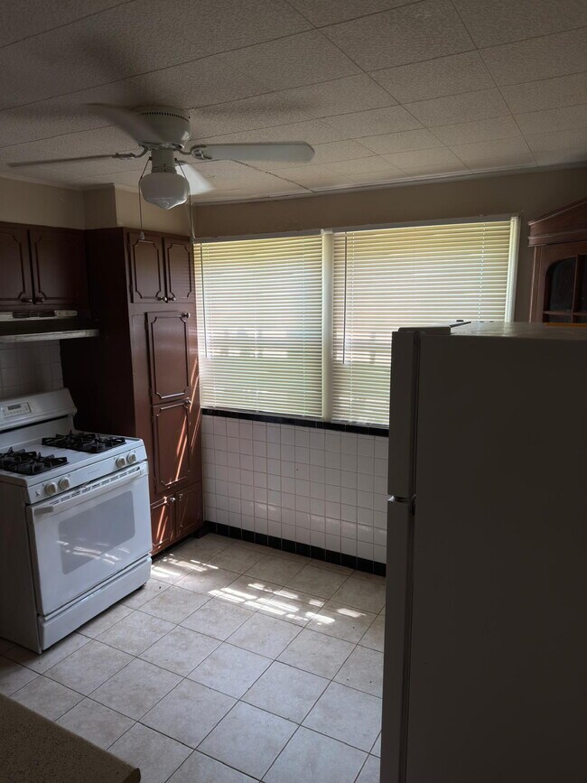 Building Photo - Well-Cared-For Home in St. Louis 63136