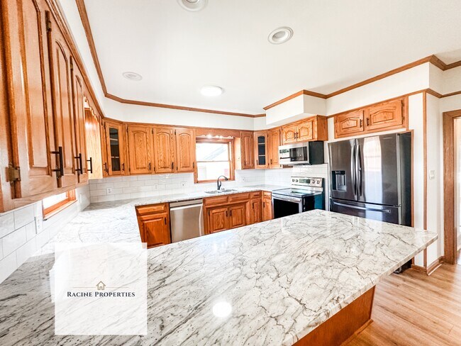 Building Photo - 250 State Rd S-42-50