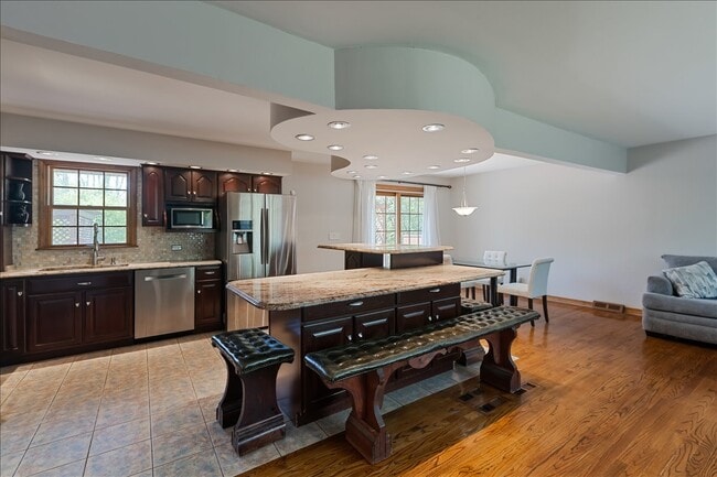 Building Photo - 33 Half Day Rd