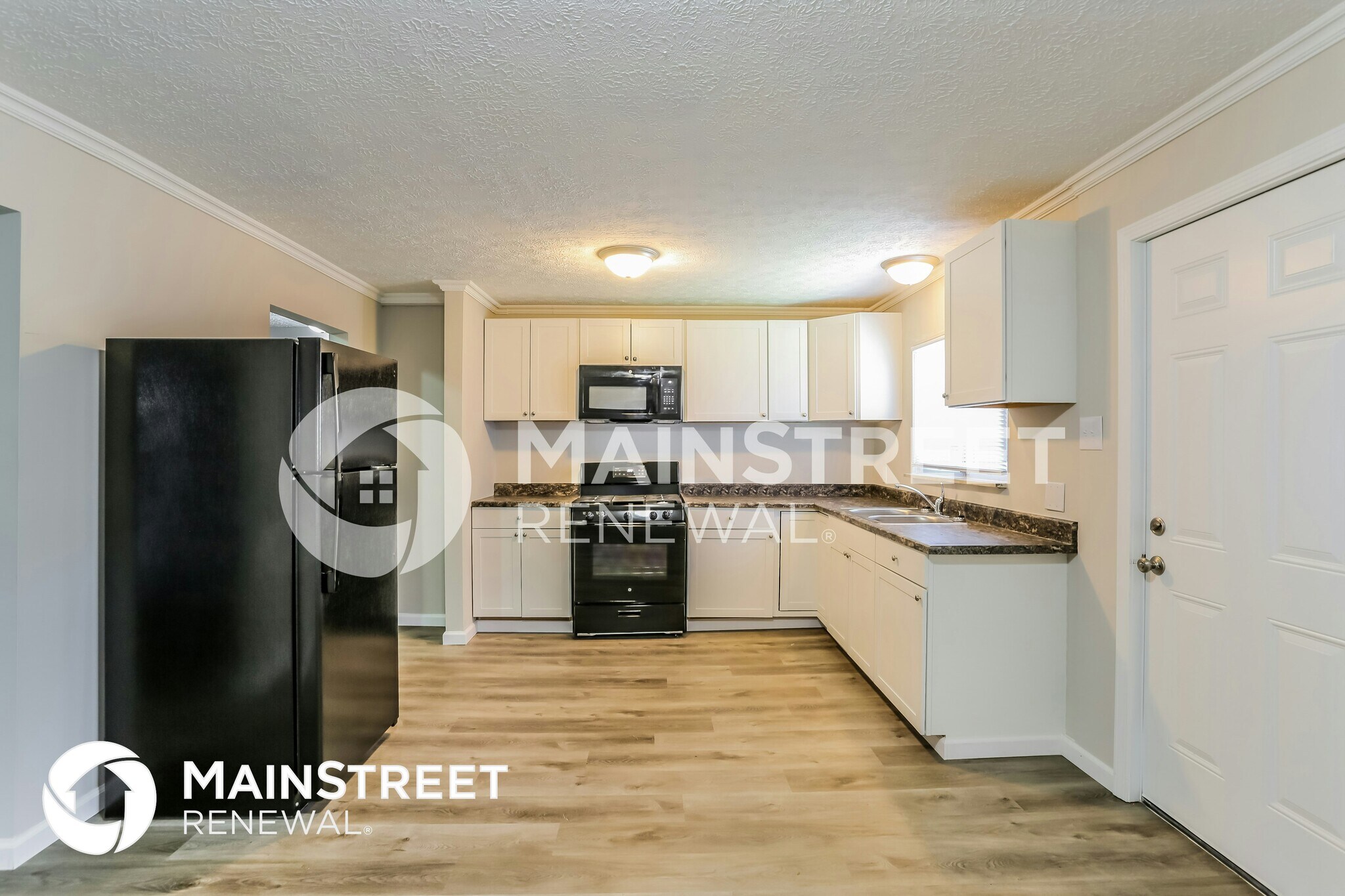 Building Photo - 2475 Lawndale Ave