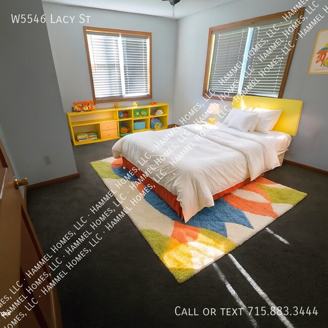 Building Photo - W5546 Lacy St