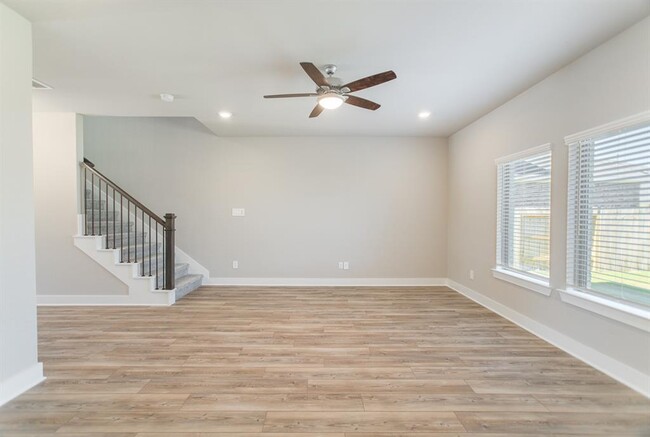 Building Photo - 10569 Preserve Wy