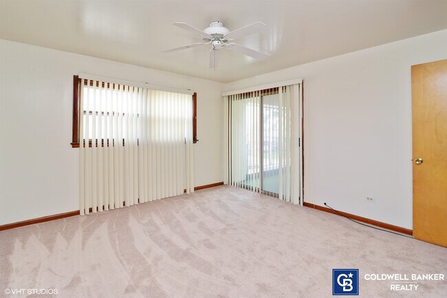 Building Photo - 1551 Sibley Blvd