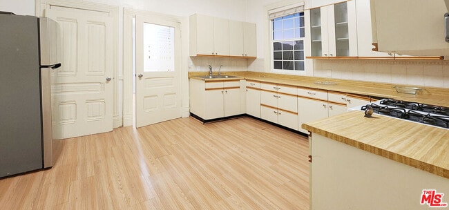 Building Photo - 1616 Pennsylvania Ave