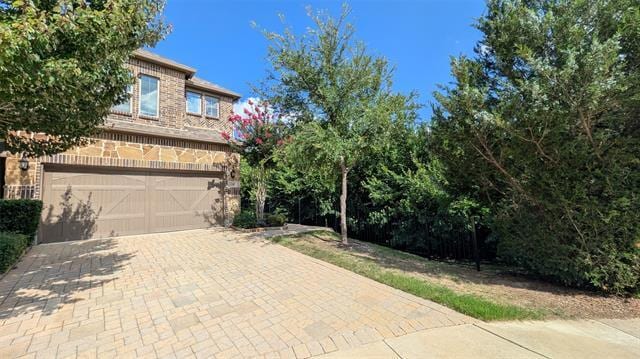 Building Photo - 6300 Hermosa Dr