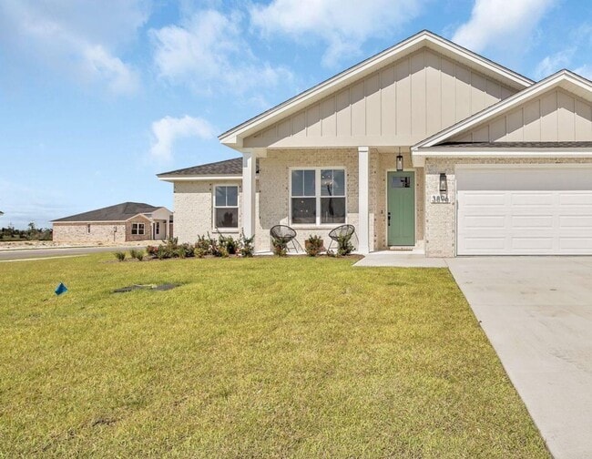 Primary Photo - 4 Bed 2 Bath