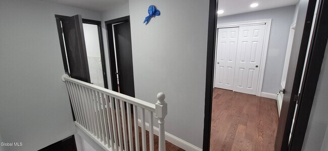 Building Photo - 22 Clermont St