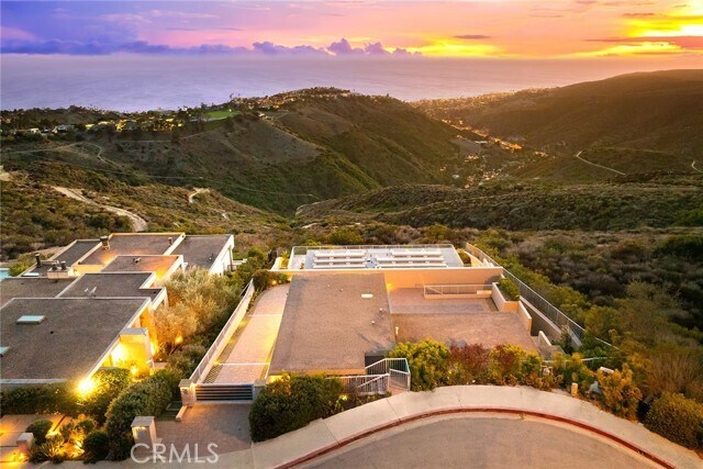 Building Photo - 3355 Alta Laguna Blvd