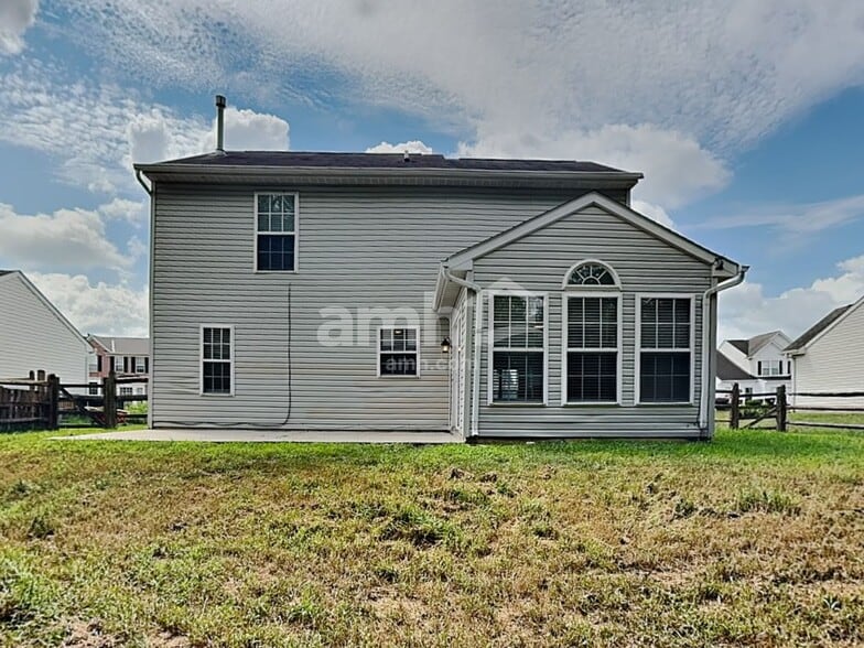 Building Photo - 530 Delaware Crossing