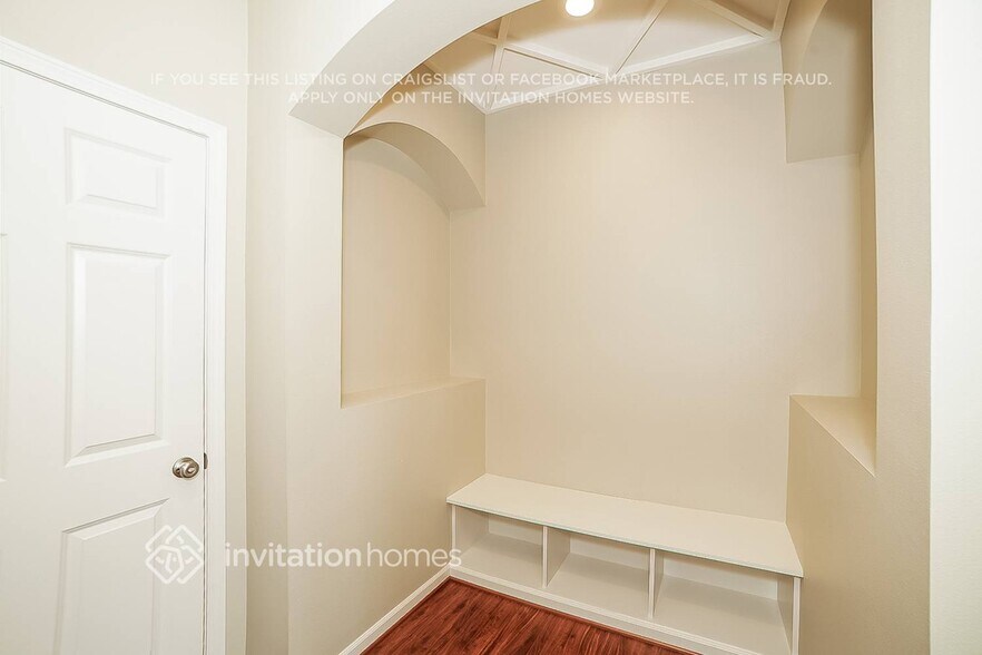 Building Photo - 8114 164th St E