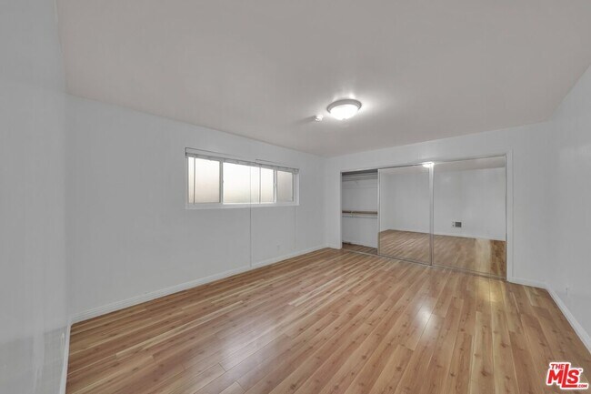 Building Photo - 1014 4th St