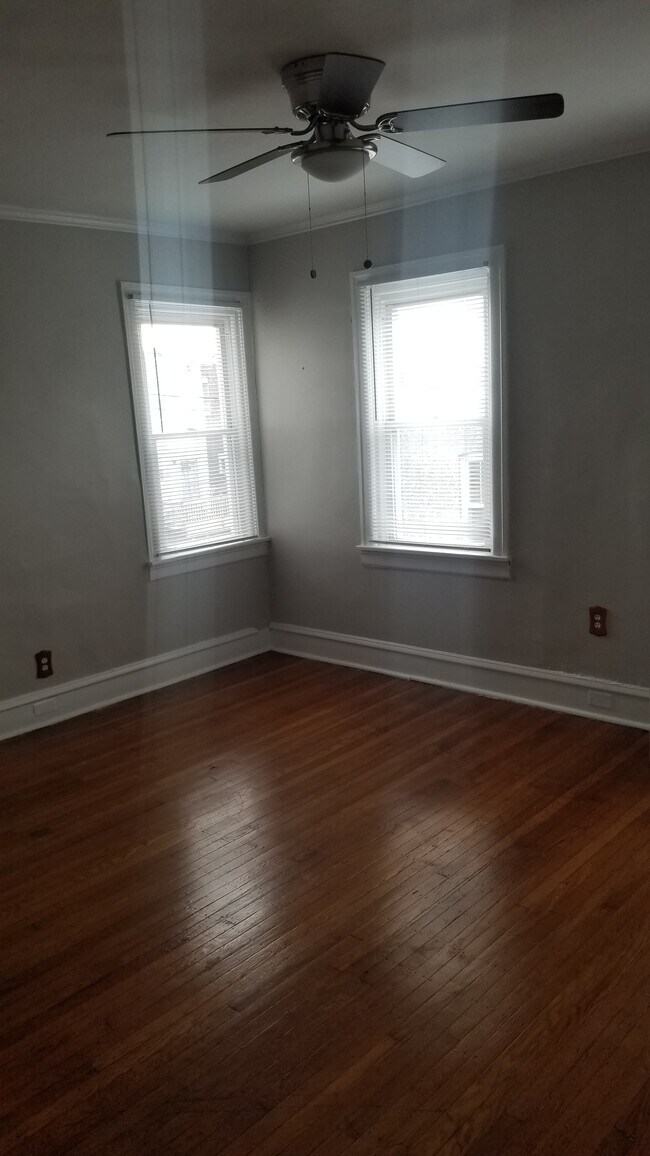 Building Photo - 5418 Gainor Rd