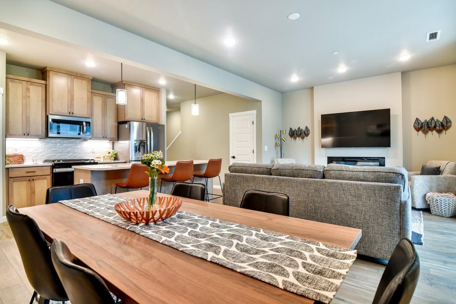 Building Photo - 6816 NE 131st Way