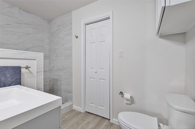 Building Photo - 1009 N Barrett Ave