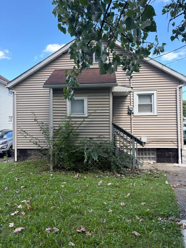 Building Photo - 12810 Melgrove Ave